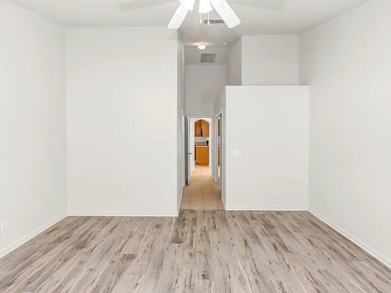 2989 White Cedar Cir — Photo 5