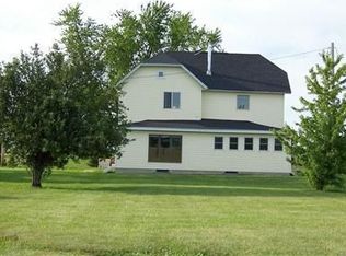 3237 35th St, Grinnell, IA 50112