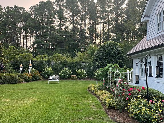 3rd image of 5809 Meadow Brook Ct
