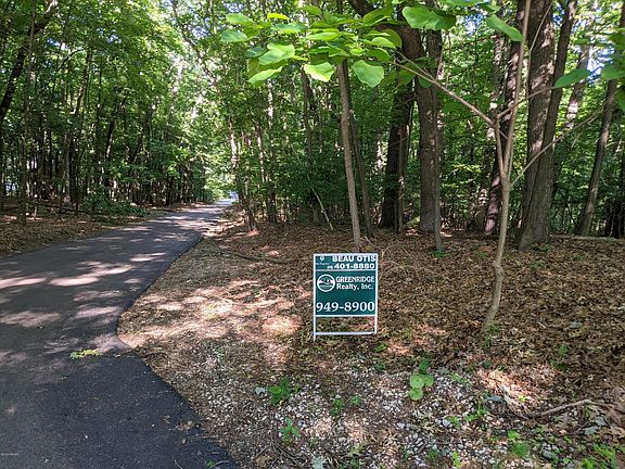 3rd image of 3164 Thornapple River Dr SE