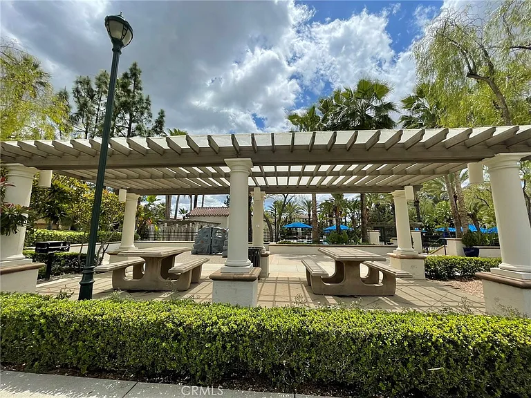 810 E Promenade #C — Photo 33
