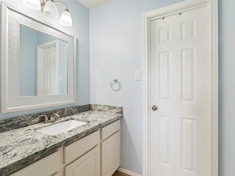 4710 Devonberry Ln — Photo 29