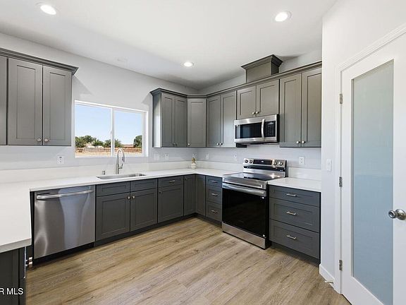 3rd image of 40525 174th St E