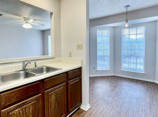 2 Bedroom/1 Bath Apartment - Fresh Paint & Washer/Dryer Included - 50% off First Month's rent!, San Marcos, TX 78666