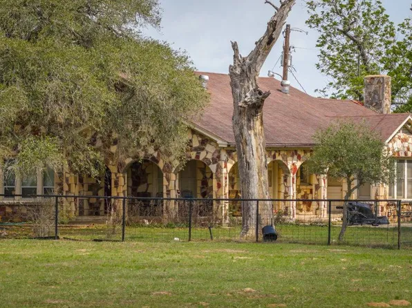 1320 San Marcos Hwy, Luling, TX 78648