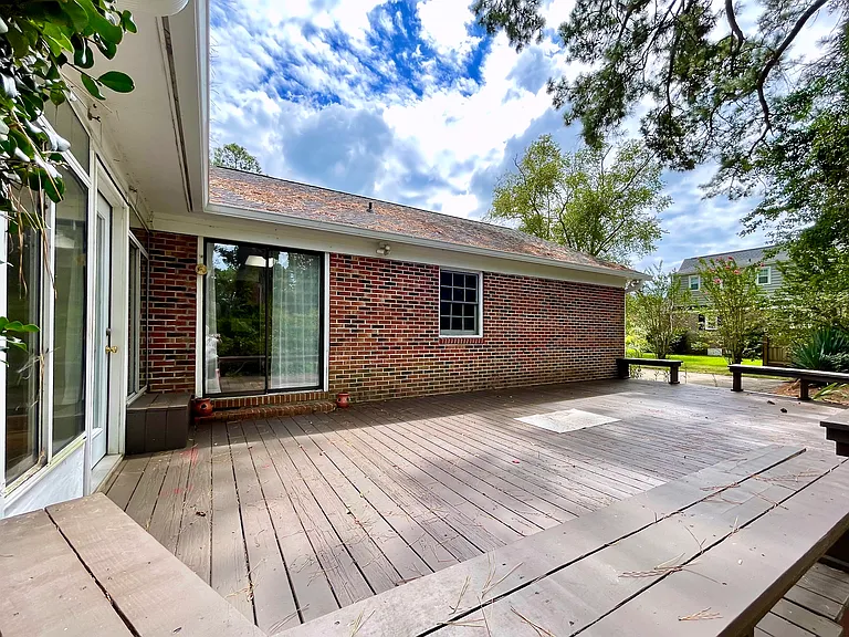 219 Green Lake Dr — Photo 42