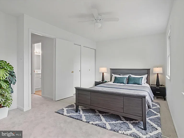 This is a Virtual pic showing the Master bed room IF relevant furniture put in. Master bed actual room partioned in to two rooms