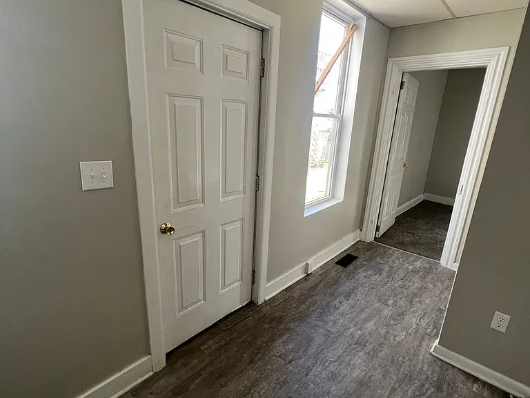 423 N Hanover Street — Photo 15
