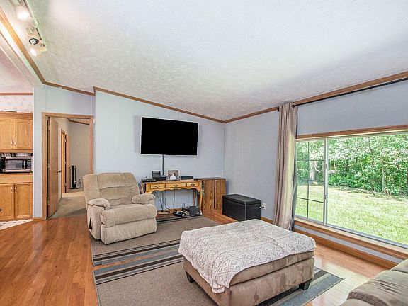 2nd image of 1041 Siesta Ln