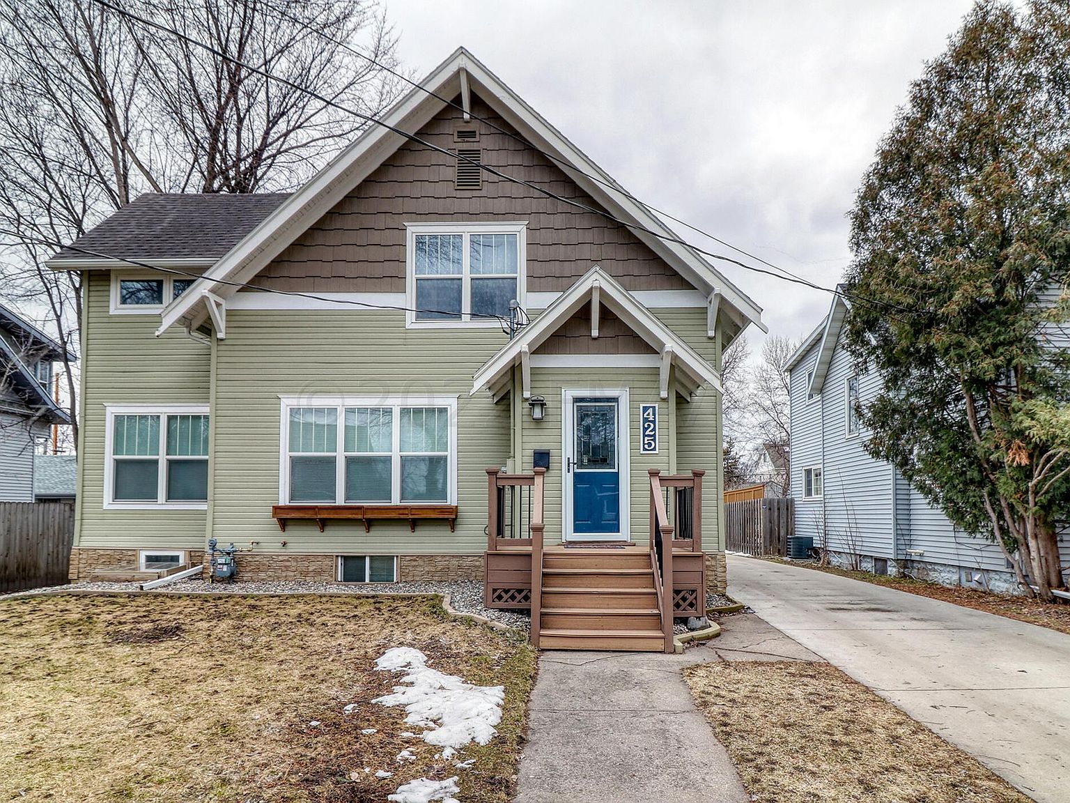 425 6th St S, Moorhead, MN 56560 Zillow