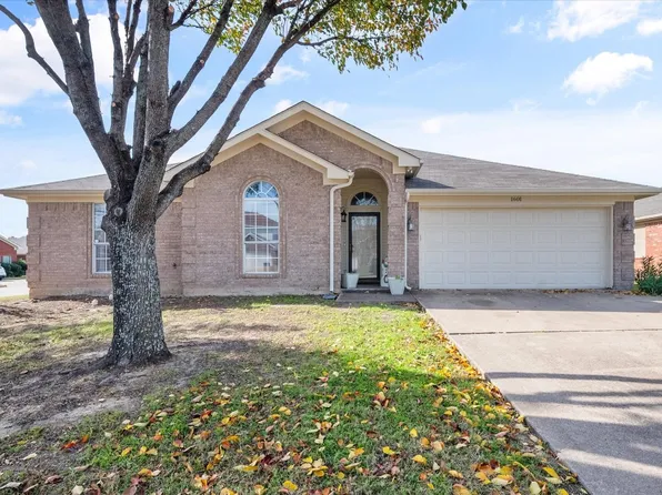 1601 Cancun Dr, Mansfield, TX 76063