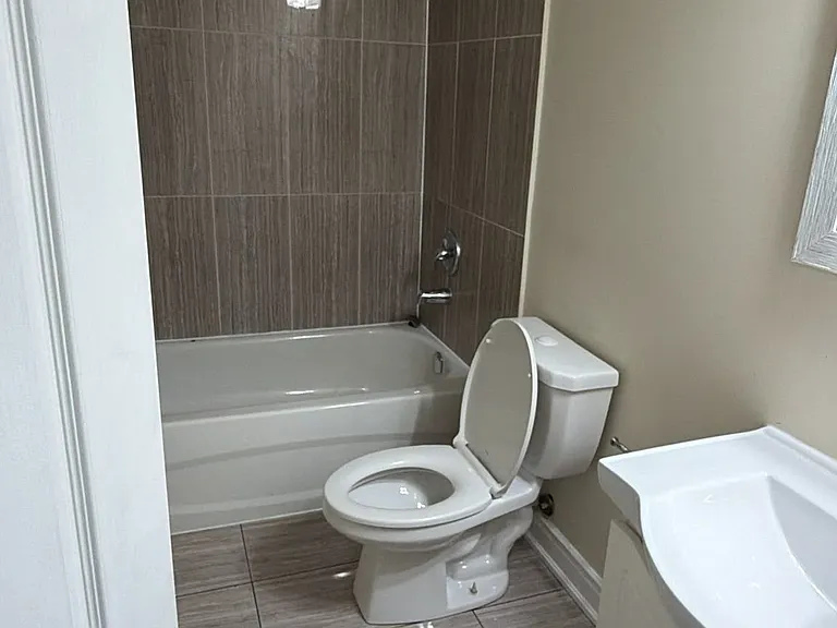 21 Floribunda Cres #BASEMENT — Photo 8