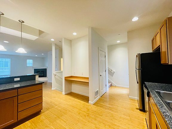 5th image of 1221 113th St SW Unit 11