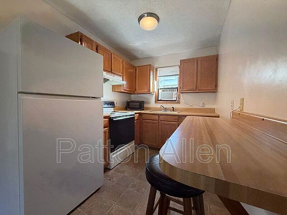 5th image of 116 Hampton St APT B