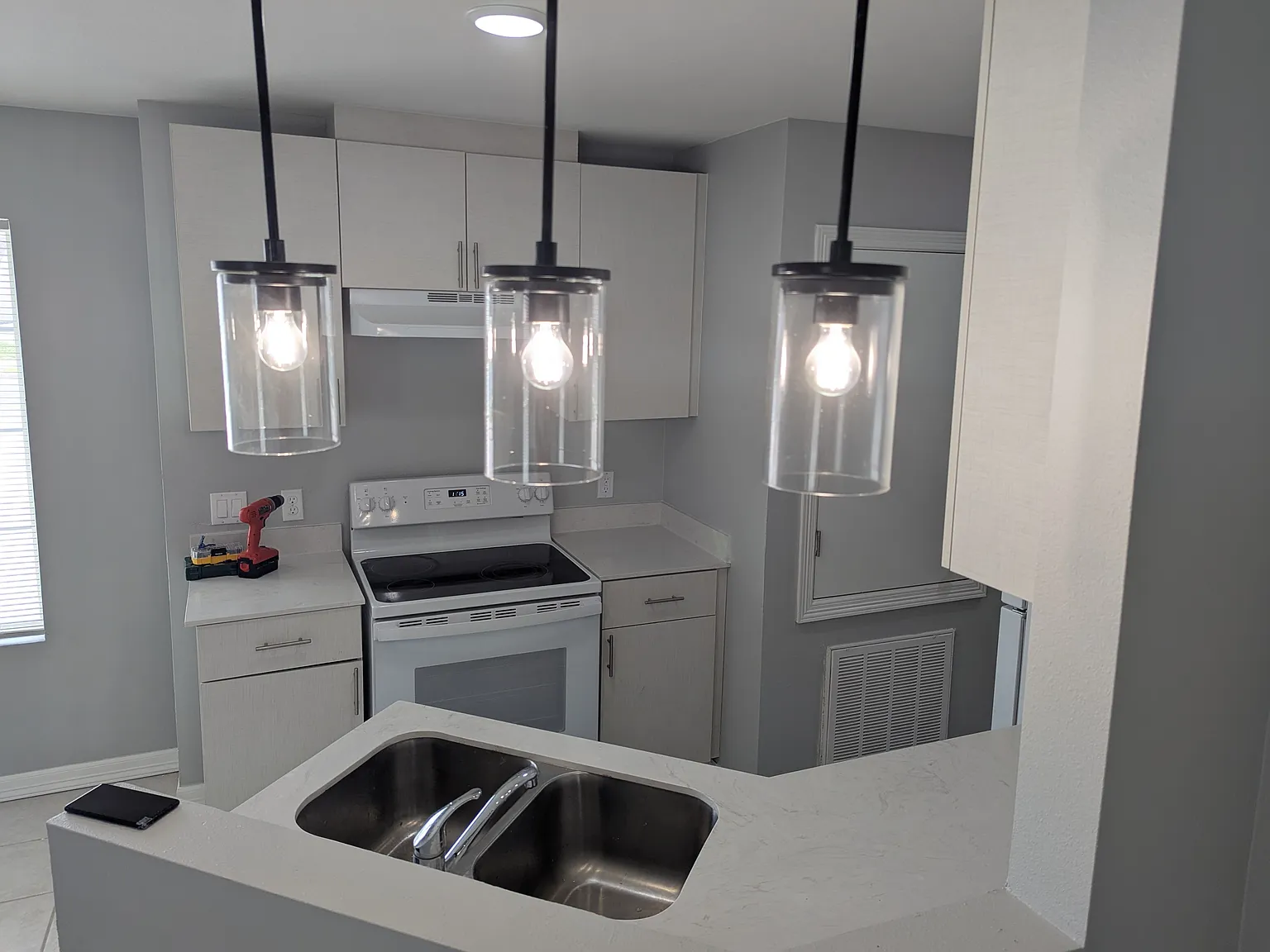 2 bed, 960 sqft, $1,050 — Photo 2