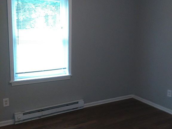 4th image of 1009 E Bragg St APT B