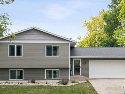 808 5th Ave E, West Fargo, ND, 58078