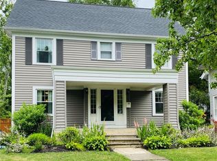3247 E Scarborough Rd, Cleveland Heights, OH 44118