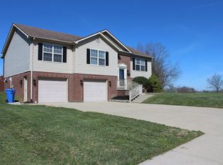 214 General Cleburne Dr, Richmond, KY 40475
