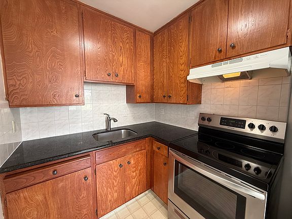 5th image of 1242 18th Ave APT 3