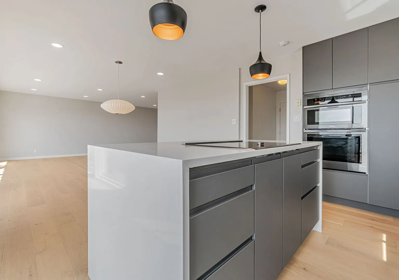 Stunning Three Bedroom Home in Westwood Highlands - Please Contact for Showing Availability! — Photo 4