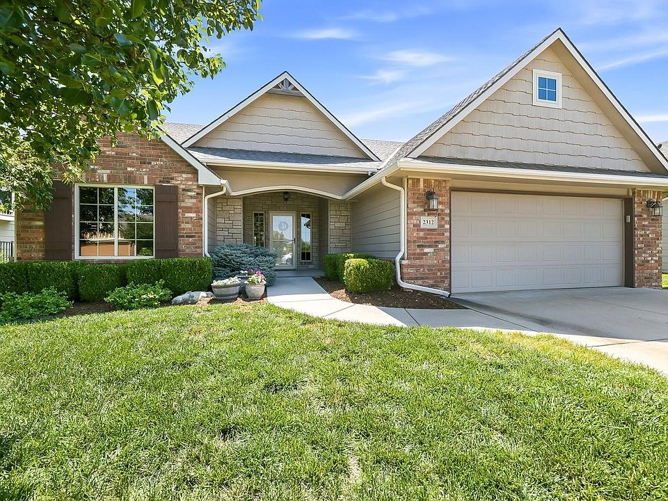 1st image of 2312 N Sawgrass Cir