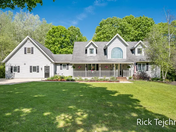 10345 Red Oak Rdg, Howard City, MI 49329
