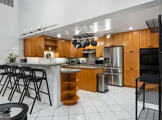 5206 Light St, Springfield, VA 22151