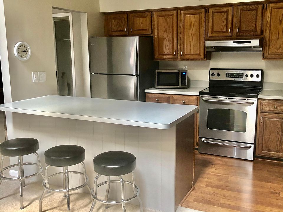 1st image of 362 Pinewood Dr #362