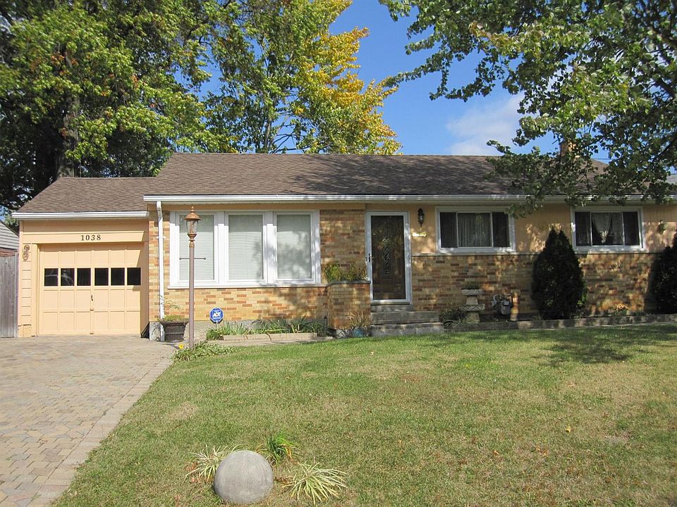 1st image of 1038 Vacationland Dr