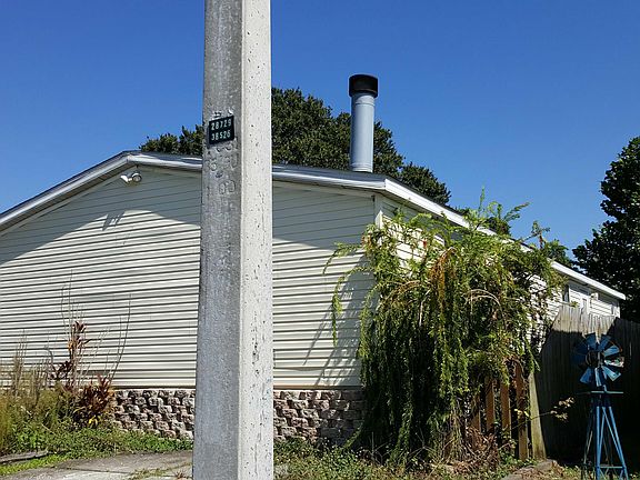 3rd image of 8453 Fantasia Park Way