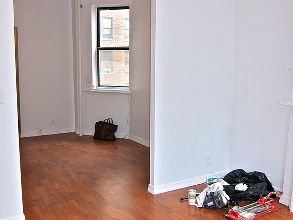 5th image of 221 W 28th St APT 5FE