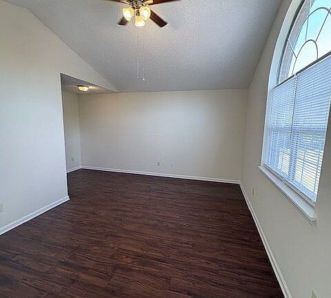 4th image of 2004 Tower Pl APT G