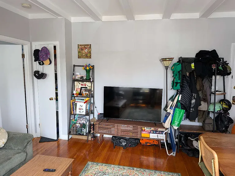 4 Commonwealth Ct #9 — Photo 9