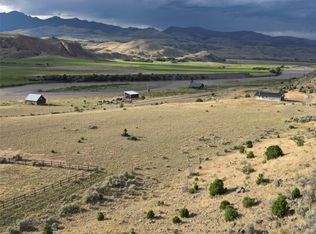 218 E River Rd, Emigrant, MT 59027