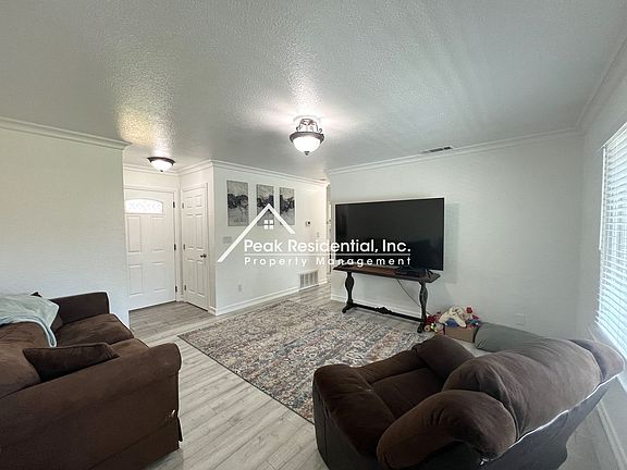 3rd image of 4222 Galbrath Dr