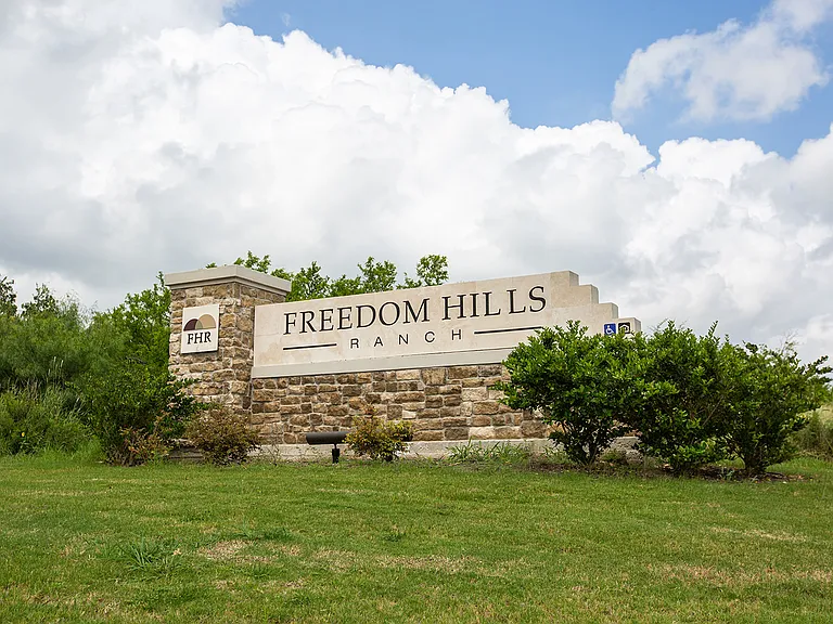 Freedom Hills Ranch Apartments — Photo 144