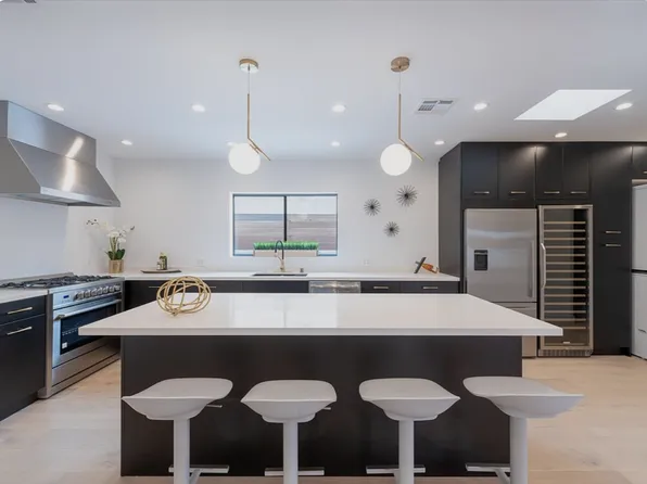 (undisclosed Address), Studio City, CA 91604