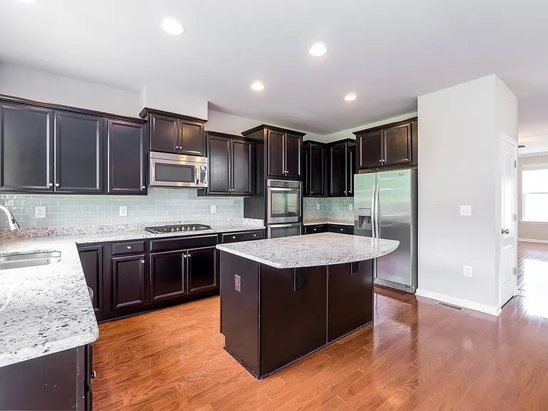 33 Shepherds Hook Way — Photo 8