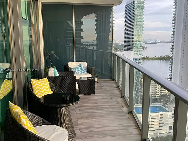 460 NE 28th St #2807 — Photo 7