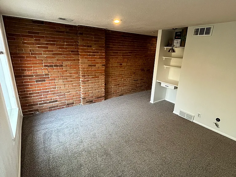 1310 N Corona St #12 — Photo 11