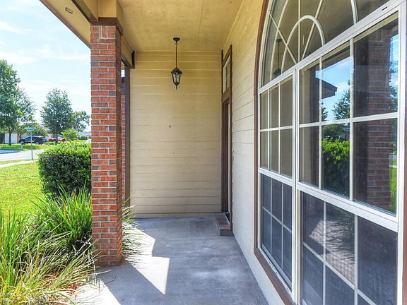 3rd image of 2664 Glenhaven Dr