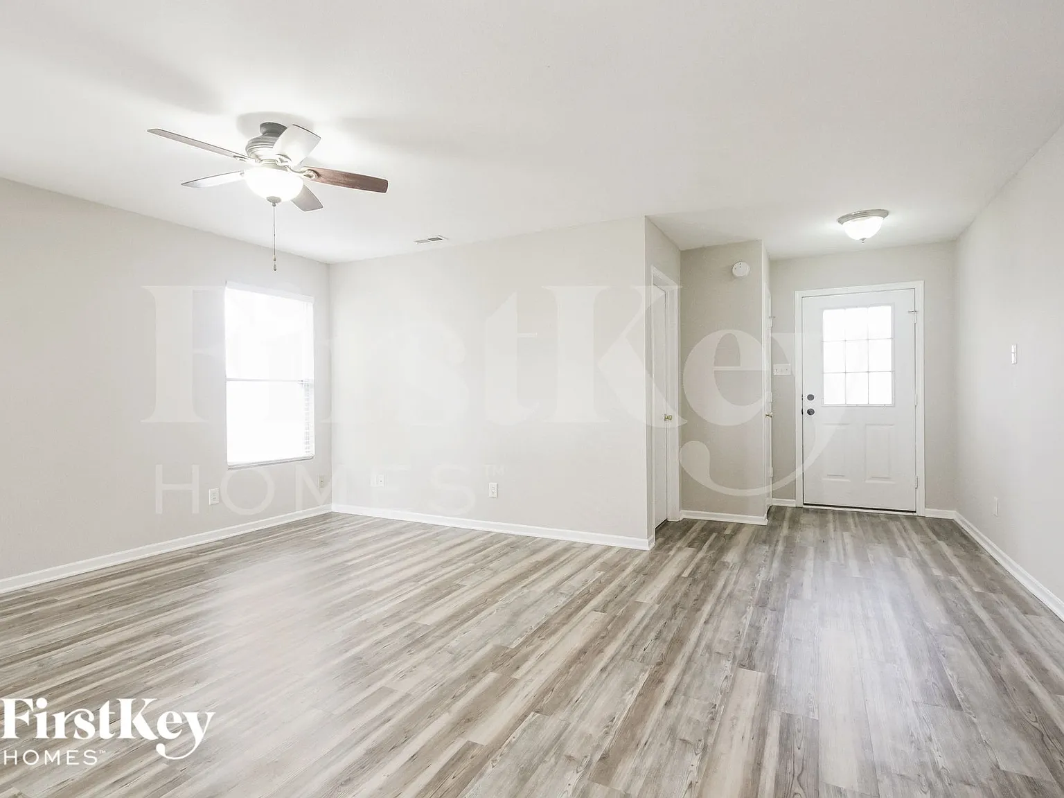 3 bed, 2.0 bath, 1177 sqft, $1,925 — Photo 4