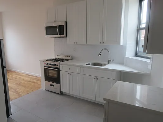 Rented by CNC-Assets | media 22