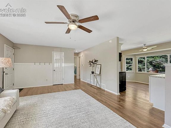 4th image of 3714 Anemone Cir