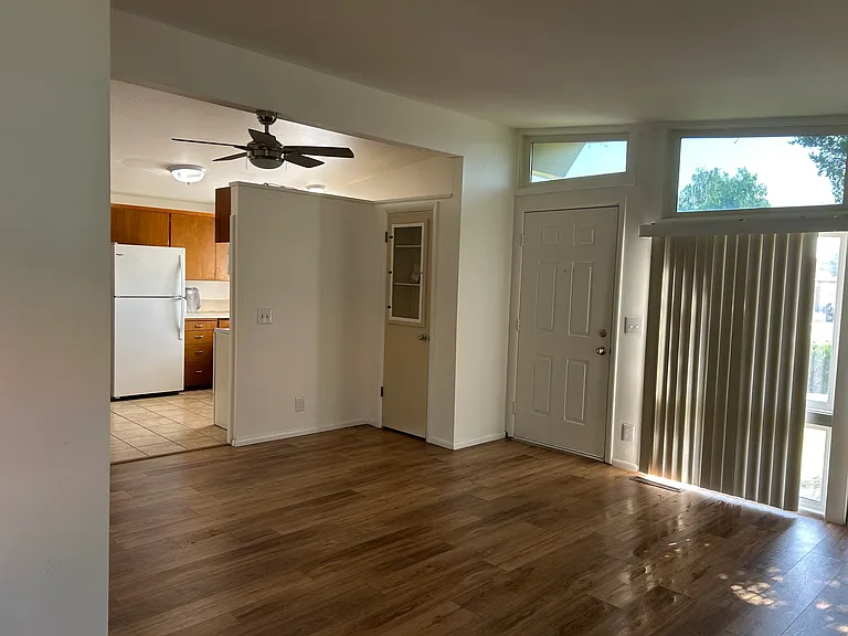 202 Pleasant Way — Photo 2