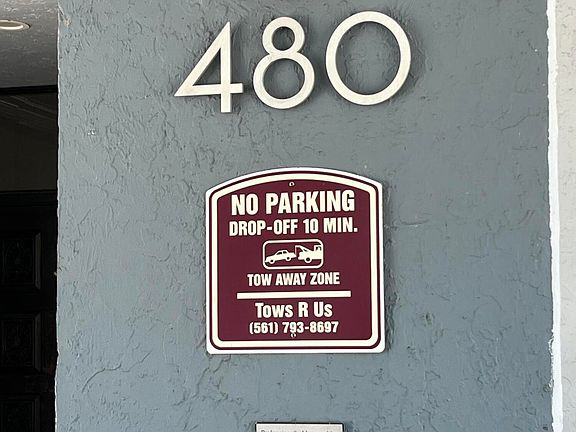 3rd image of 480 Executive Center Dr APT 2D