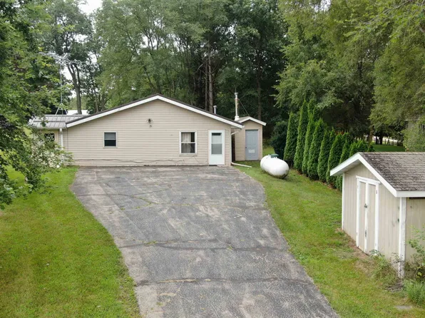 W5921 Freedom Ct, Montello, WI 53949