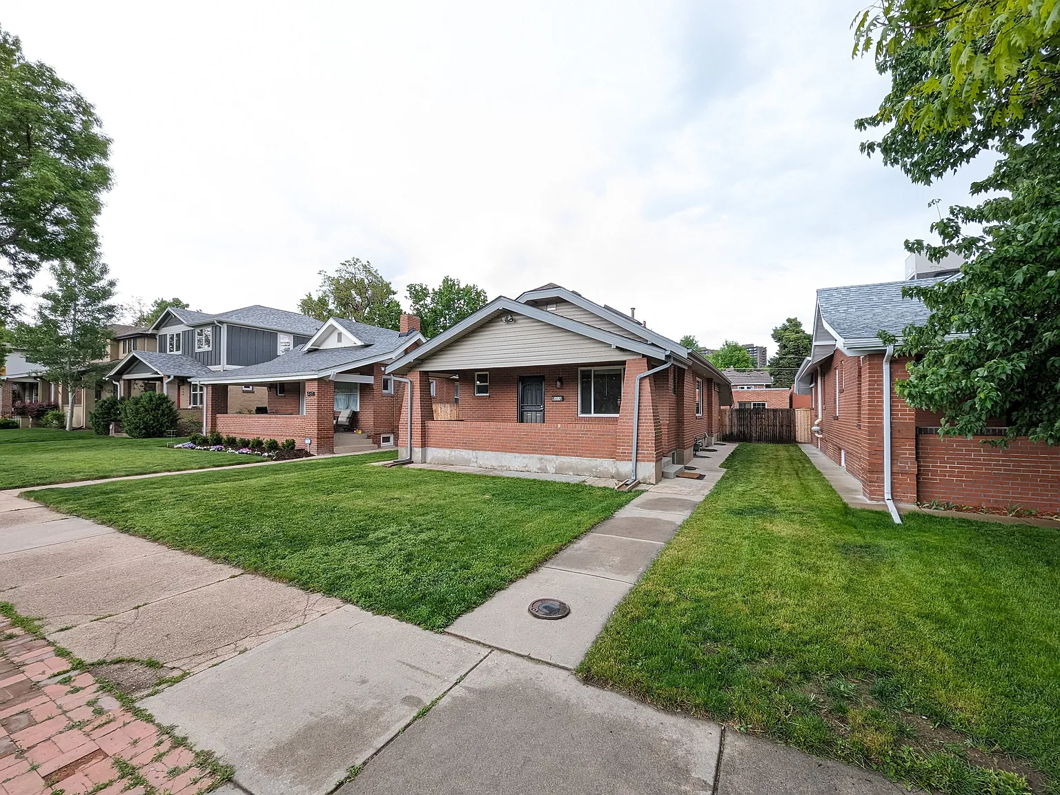 468 S Clarkson Street — Photo 1