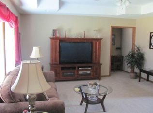 312 Heidi Ln, Centralia, MO 65240